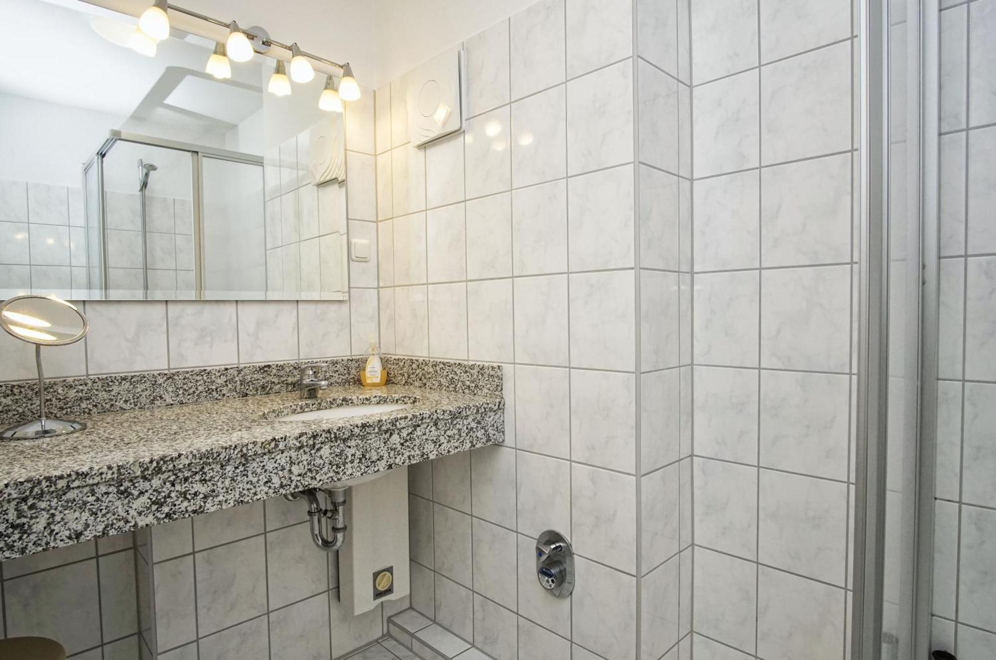 Hafenhaeuser Breege Fewo 05 - Balkon Esterno foto